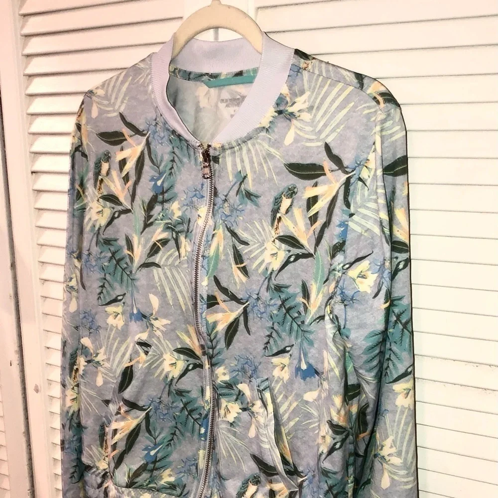 Old Navy Active light tropical design blue jacket Small